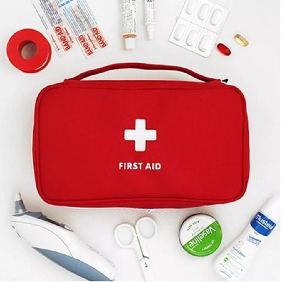 first-aid-kit-defensive-gadgets